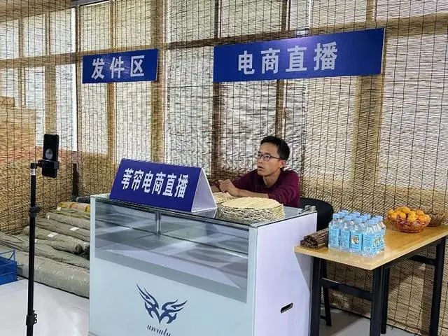 1698628174965064638.jpg 4.jpg